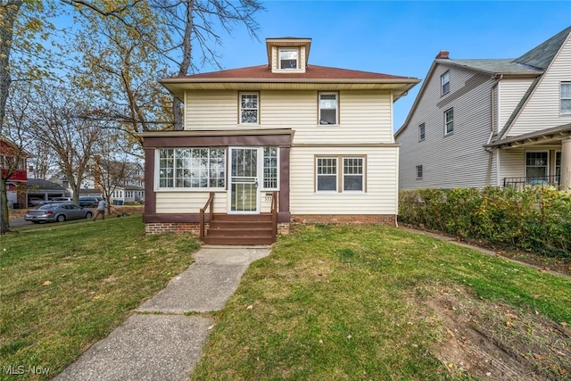 3331 Cedarbrook Rd, Cleveland Heights, OH 44118 - american foursquare style home featuring a front lawn and entry steps