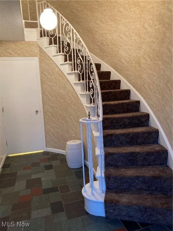 3 Meadowlawn Dr Unit 14, Mentor, OH 44060 - stairway with baseboards
