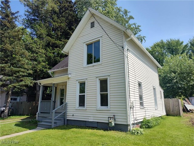 681 Madison St, Conneaut, OH 44030 - view of front of property featuring a porch