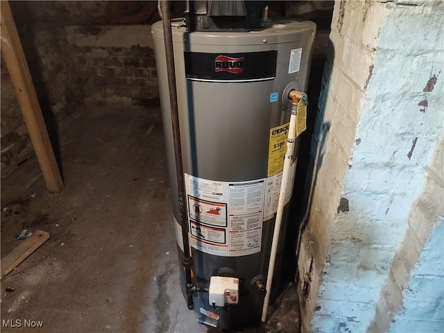 681 Madison St, Conneaut, OH 44030 - utility room featuring gas water heater