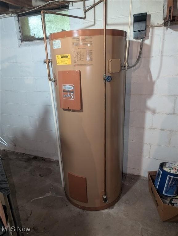 115 SW Spring St, Gnadenhutten, OH 44629 - utilities with water heater