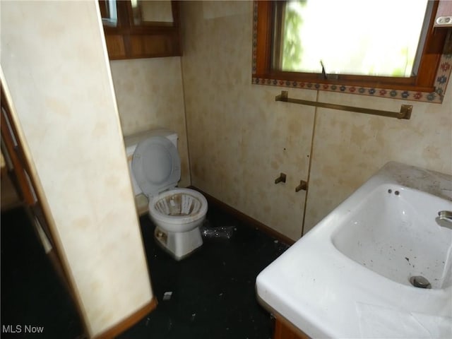52100 State Route 536, Hannibal, OH 43915 - bathroom with toilet and baseboards