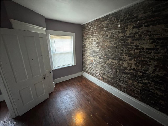 7112 Ottawa Rd, Cleveland, OH 44105 - photo 25