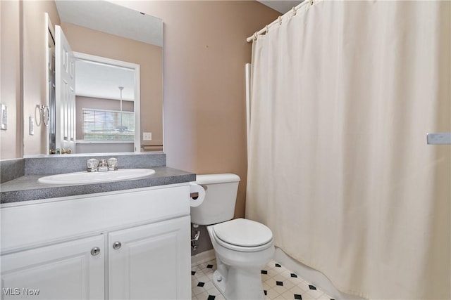 7284 Forest Cove Ln, Northfield, OH 44067 - bathroom with toilet, vanity, and a shower with curtain