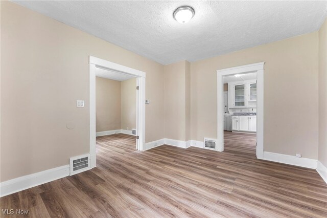 2938 E 130th St, Cleveland, OH 44120 - photo 5
