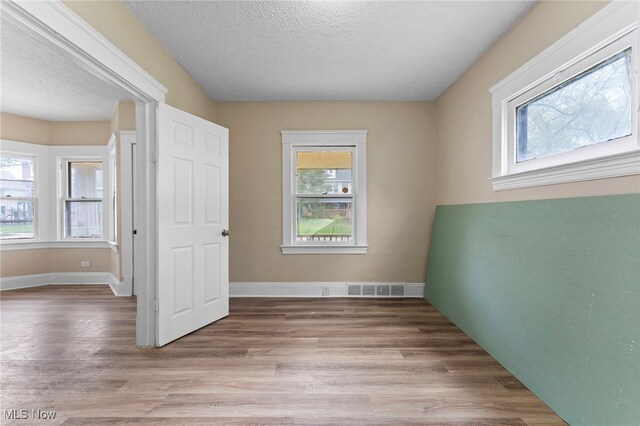 2938 E 130th St, Cleveland, OH 44120 - photo 6
