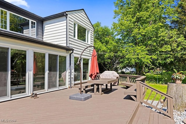 21262 S Woodland Rd, Shaker Heights, OH 44122 - view of wooden terrace
