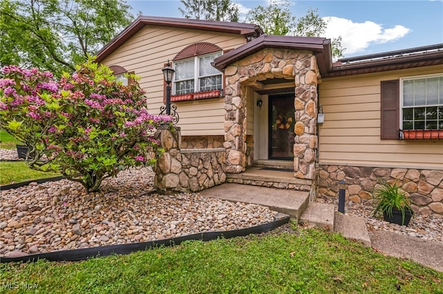 2015 Dunzweiler Dr, Zanesville, OH 43701 - view of front of property featuring stone siding