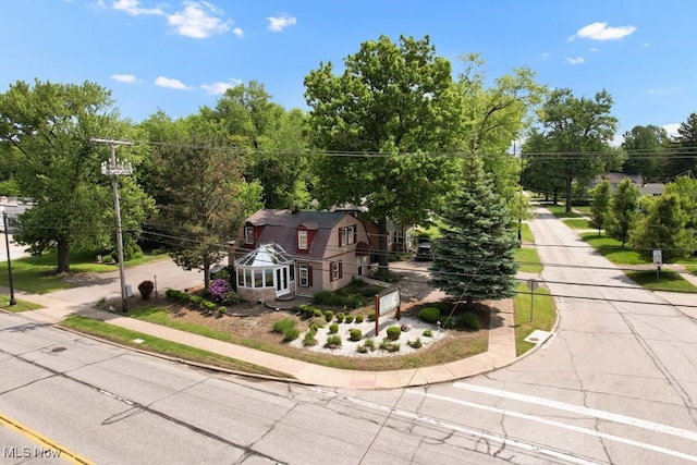 7285 Center St, Mentor, OH 44060 - view of front facade with driveway