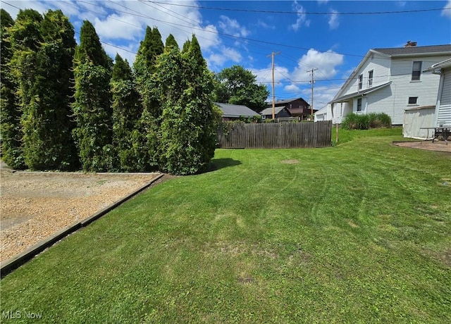 815 Denman Ave, Coshocton, OH 43812 - view of yard