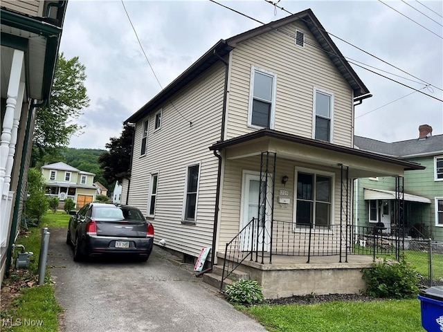 1705 Etruria St, East Liverpool, OH 43920 - view of front of house with covered porch and asphalt driveway