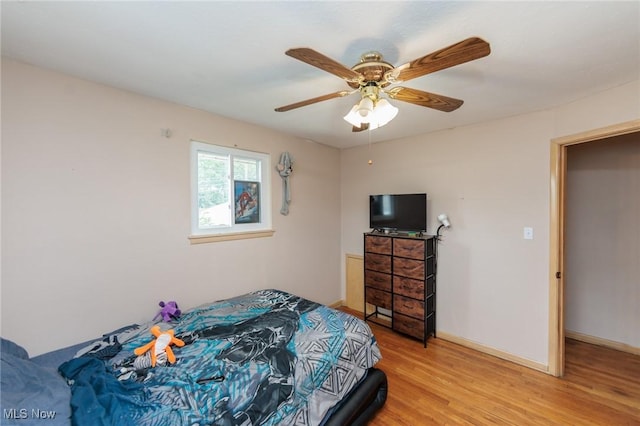 29431 Fairway Blvd, Willowick, OH 44095 - bedroom featuring light wood-type flooring and a ceiling fan