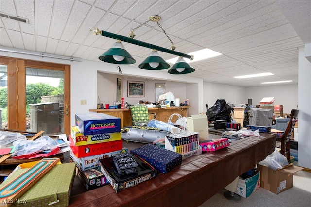 118 Steeplechase Ln, Munroe Falls, OH 44262 - living area with carpet
