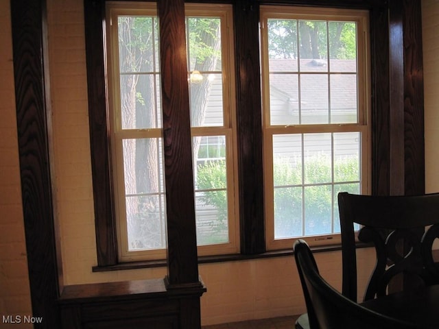 2710 W River Rd N, Elyria, OH 44035 - dining area view