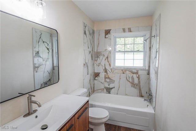 1105 E Blvd, Aurora, OH 44202 - full bathroom featuring toilet, vanity, and bathing tub / shower combination