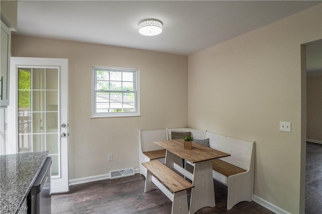 1105 E Blvd, Aurora, OH 44202 - dining space featuring dark wood-style floors and baseboards