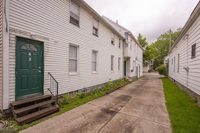 3694 E 57th St, Cleveland, OH 44105 - photo 3