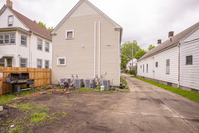 3694 E 57th St, Cleveland, OH 44105 - photo 4