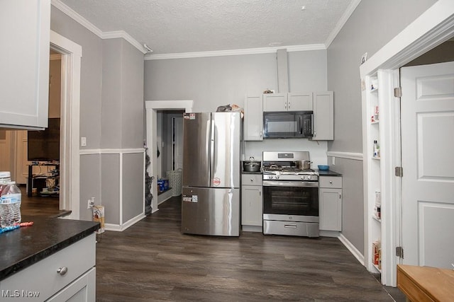 3694 E 57th St, Cleveland, OH 44105 - photo 49