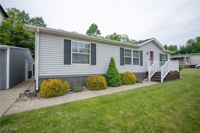 5725 Joleda Dr SW, Canton, OH 44706 - manufactured / mobile home with a front lawn