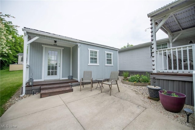 5725 Joleda Dr SW, Canton, OH 44706 - view of patio