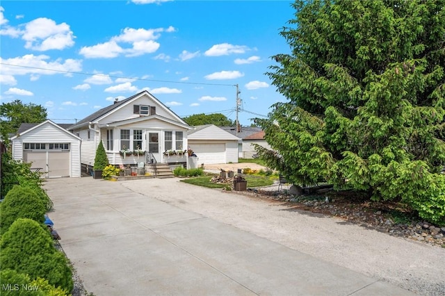 7702 Snow Rd, Parma, OH 44129 - photo 4