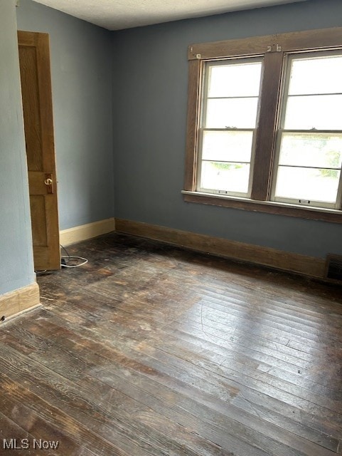 884 E Dewey Ave, Youngstown, OH 44502 - photo 9