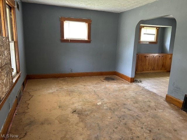 884 E Dewey Ave, Youngstown, OH 44502 - photo 4