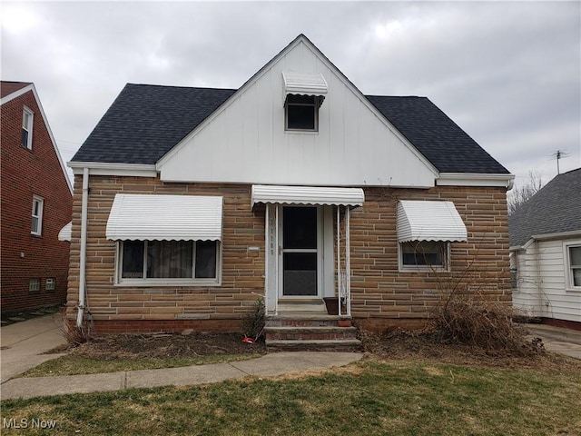 11709 Tonsing Dr, Garfield Heights, OH 44125 - photo 1
