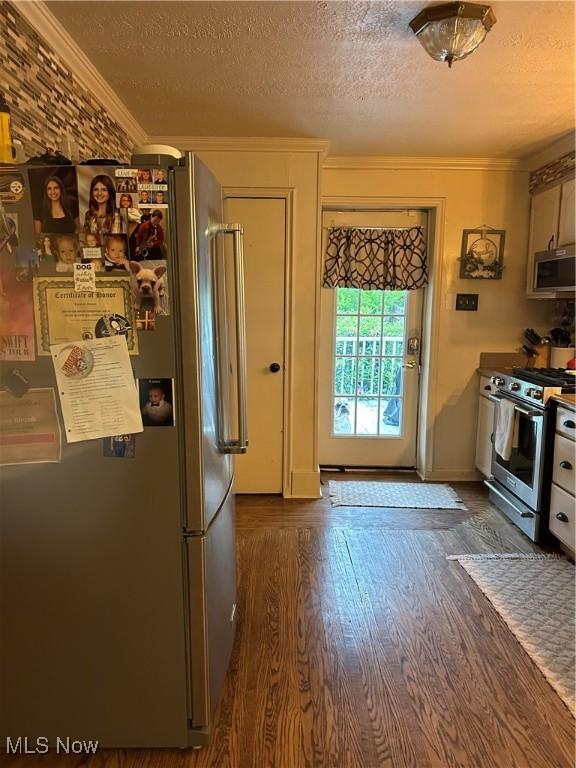 3857 Marion Ave, Weirton, WV 26062 - photo 4