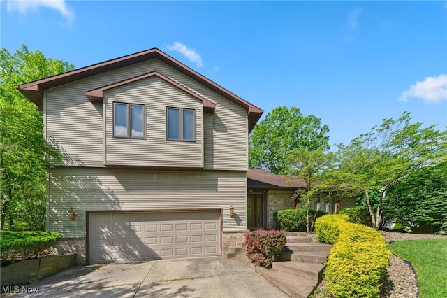 520 Stonybrook Ln, Canfield, OH 44406 - photo 1