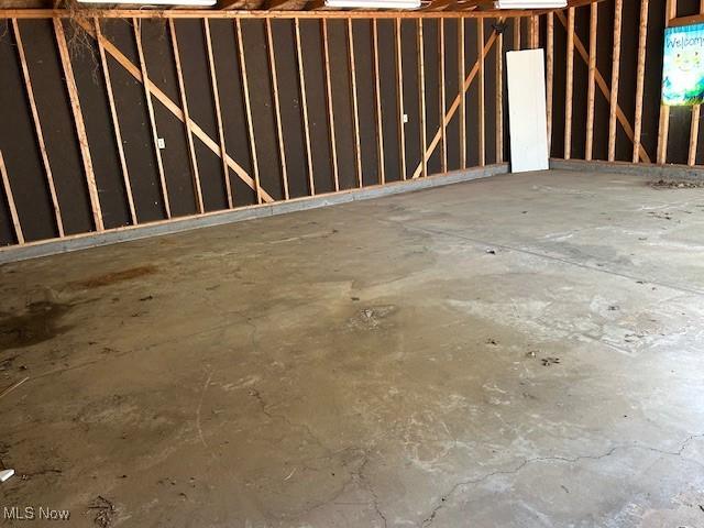 500 Grosvenor Dr NW, Massillon, OH 44647 - view of garage