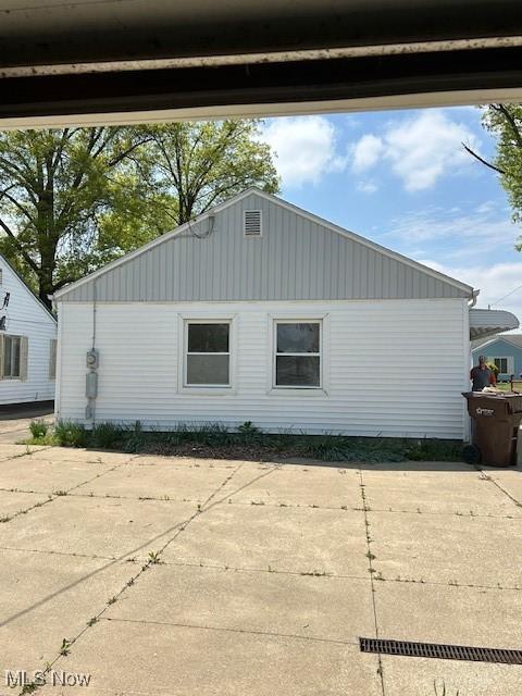 500 Grosvenor Dr NW, Massillon, OH 44647 - view of property exterior