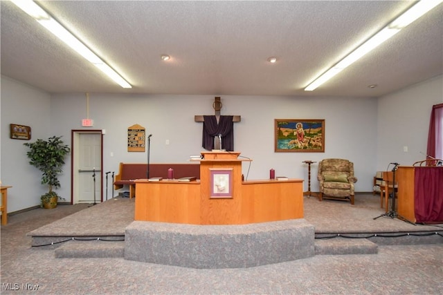 1187 Deforest Rd SE, Warren, OH 44484 - reception area featuring a textured ceiling and recessed lighting