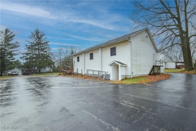 1187 Deforest Rd SE, Warren, OH 44484 - view of side of home