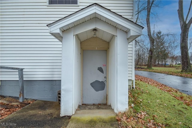 1187 Deforest Rd SE, Warren, OH 44484 - view of doorway to property