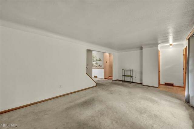 13443 Lakewood Dr, Chesterland, OH 44026 - photo 17