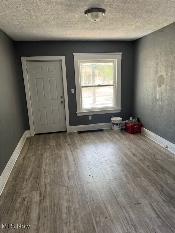 650 E 93rd St, Cleveland, OH 44108 - photo 8