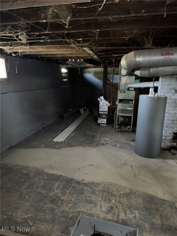 650 E 93rd St, Cleveland, OH 44108 - photo 23