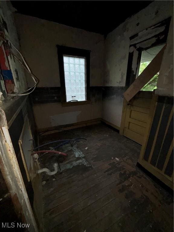 11226 Greenwich Ave, Cleveland, OH 44105 - view of kitchen
