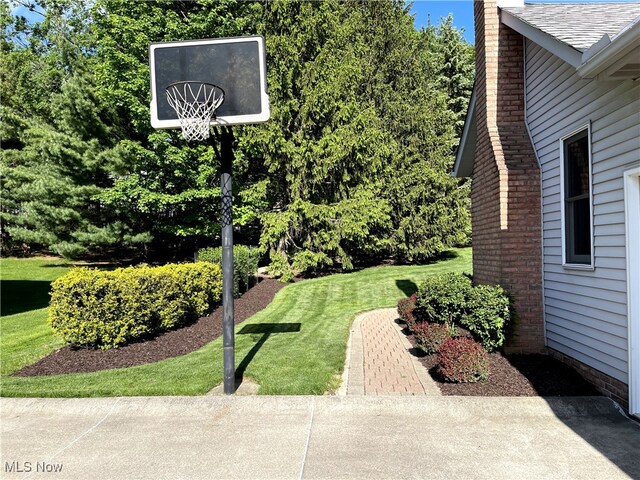 12701 Gordon St, North Royalton, OH 44133 - view of sport court featuring a lawn