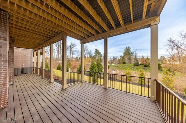 2401 Edgewood Trce, Pepper Pike, OH 44124 - photo 39
