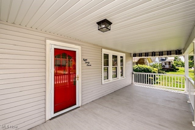 837 Lake Ave NE, Massillon, OH 44646 - view of wooden porch
