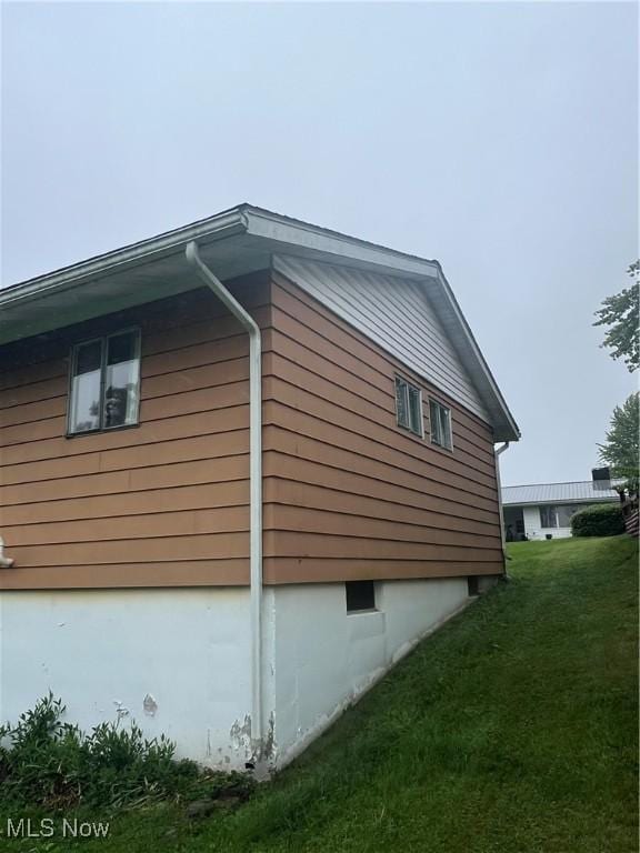 156 Andover Rd, Woodsfield, OH 43793 - view of side of property with a yard