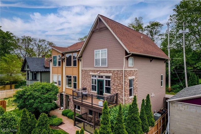 3905 Vine Ct, Cleveland, OH 44113 - photo 1