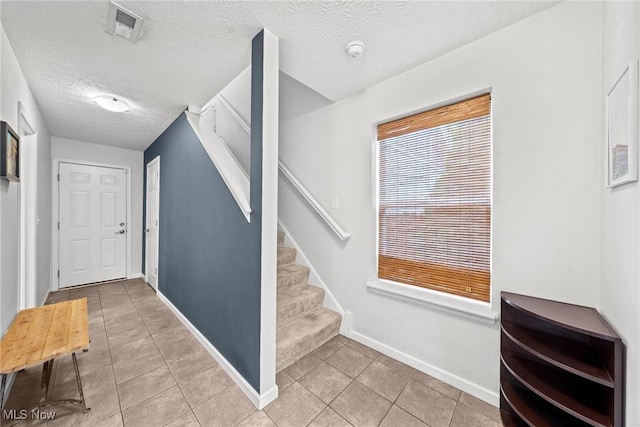 3905 Vine Ct, Cleveland, OH 44113 - photo 5