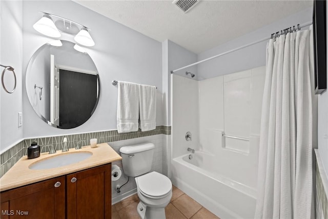 3905 Vine Ct, Cleveland, OH 44113 - photo 8