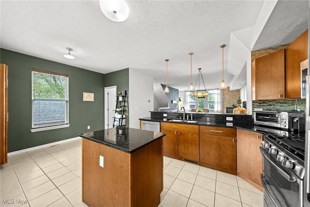 3905 Vine Ct, Cleveland, OH 44113 - photo 21