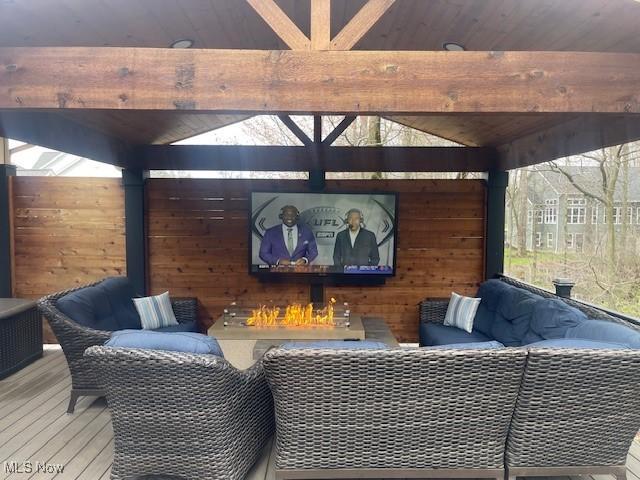 4340 Castlegate Blvd, Uniontown, OH 44685 - view of deck