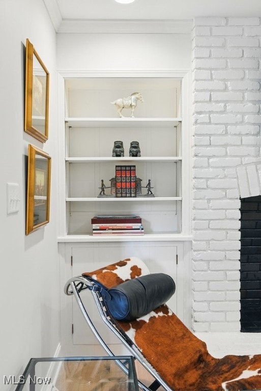 19 Brandywood Dr, Pepper Pike, OH 44124 - detailed view of ornamental molding